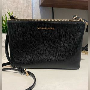 Michael Kors Crossbody.